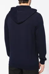 Chaqueta con cremallera y capucha hombre
