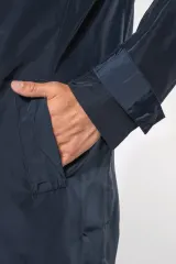 Gabardina ligera para hombre