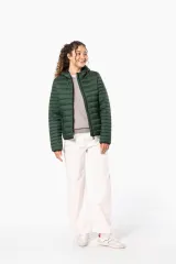 Chaqueta acolchada y ligera con capucha mujer