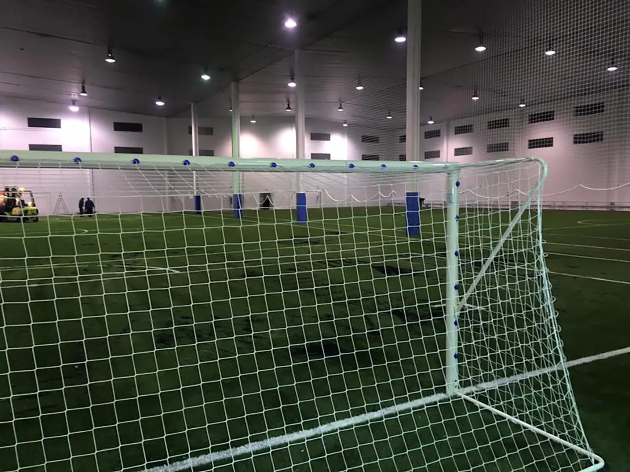 JUEGO PORTERÍAS FÚTBOL 11 METÁLICAS FIJAS TUBO 100 MM REGLAMENTARIAS