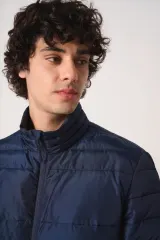 Abrigo acolchado hombre