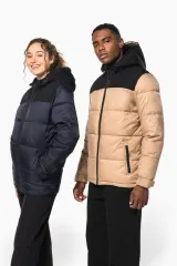 Parka acolchada bicolor con capucha unisex
