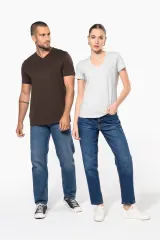 Camiseta de manga cota y cuello de pico mujer