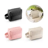 GILI. Bolso de mano de PU (21% PU reciclado y 30% poliéster reciclado)