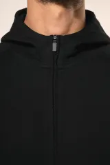Chaqueta con cremallera y capucha hombre