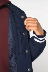 Cazadora tipo beisbolera con relleno unisex ecorresponsable