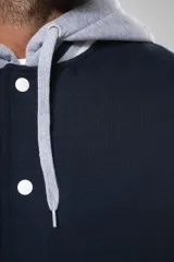 Cazadora tipo Béisbolera con capucha unisex