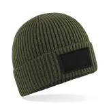 Gorro moderno con parche