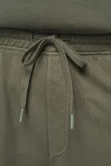 Pantalón tipo cargo ecorresponsable efecto lavado French Terry hombre