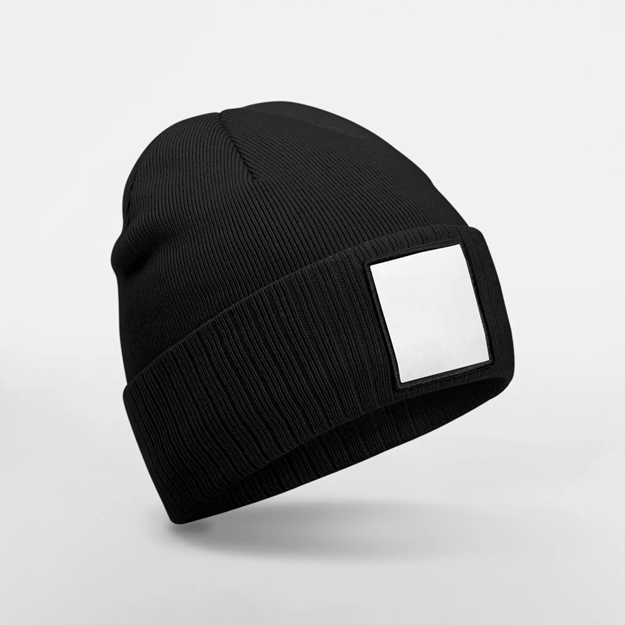 Gorro con parche tipo aplique