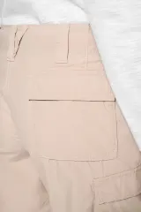 Bermuda ligera multibolsillos para mujer