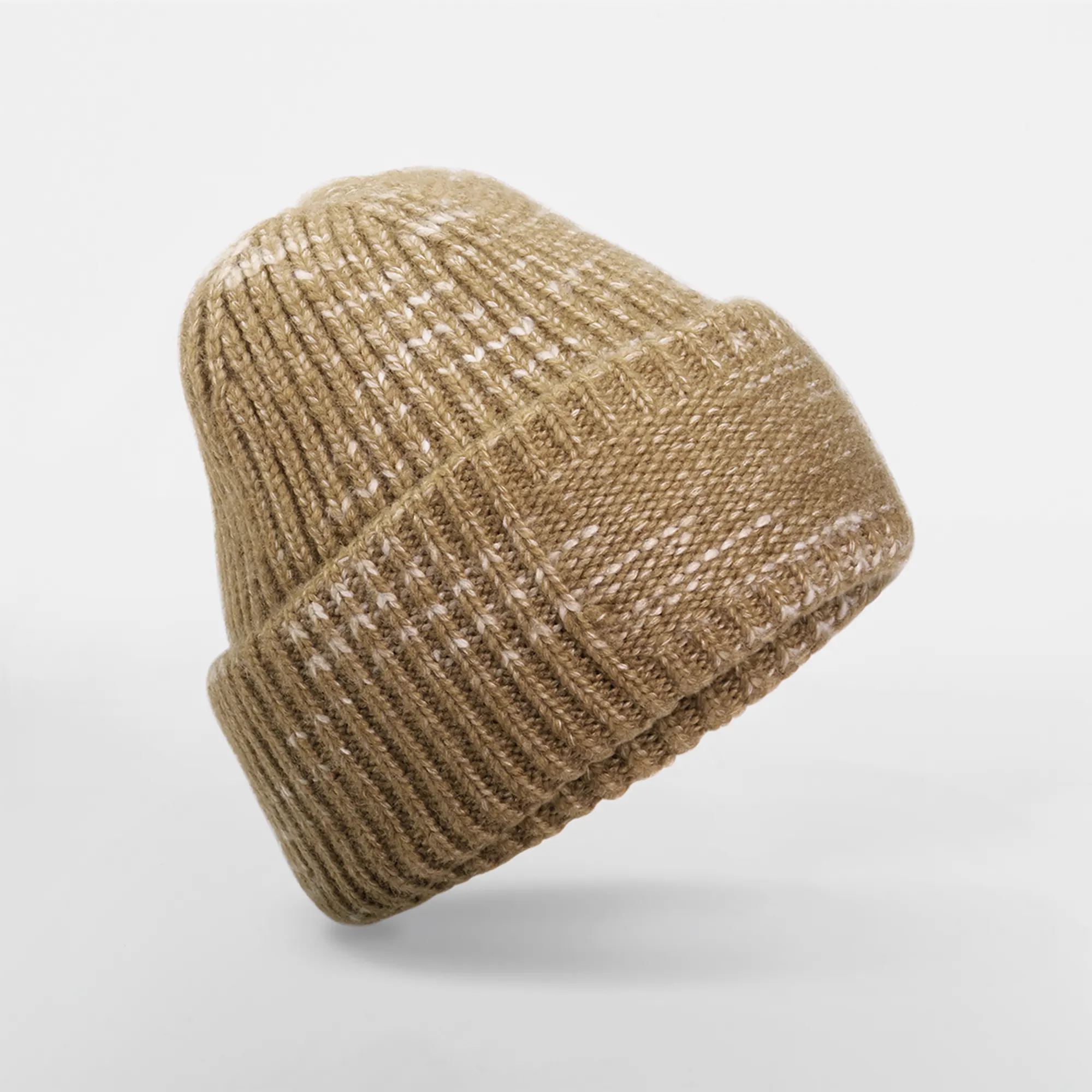 Gorro con parche de punto grueso