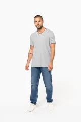 Camiseta de punto piqué con cuello de pico de hombre