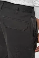Bermuda multibolsillos hombre