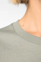 Camiseta sostenible de corte boxy con hombros caídos mujer