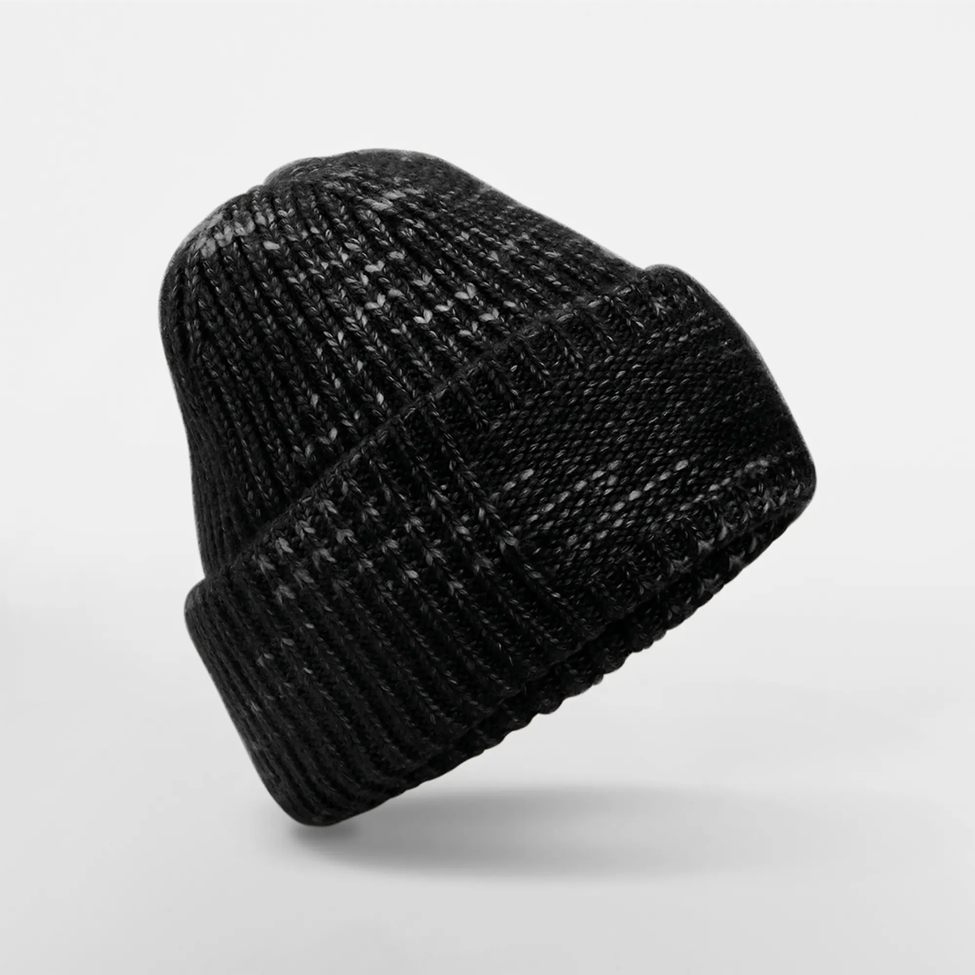 Gorro con parche de punto grueso