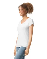 Camiseta SoftStyle cuello de pico mujer