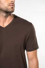 Camiseta manga corta y cuello de pico
