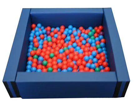 PISCINA CUADRADA LLENADO PELOTAS, 150X150X40CM ALTO X 15CM ANCHO