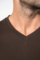 Camiseta manga corta y cuello de pico