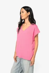 Camiseta ecorresponsable holgada con cuello de pico mujer