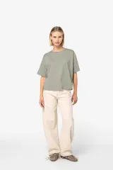 Camiseta sostenible de corte boxy con hombros caídos mujer