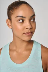Camiseta de tirantes deportiva mujer