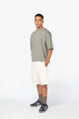 Bermuda sostenible de corte amplio hombre
