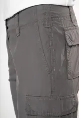 Pantalón ligero multibolsillos para mujer